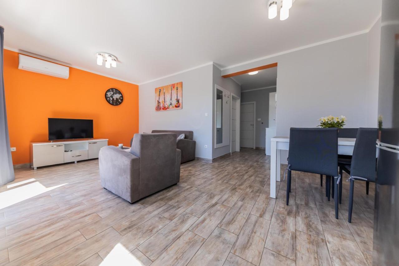 Maryann Apartment Kastela Bagian luar foto