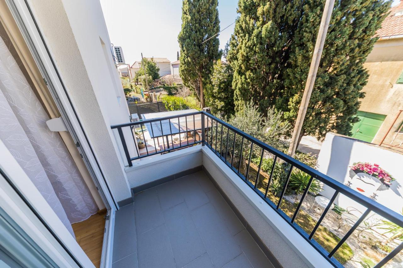 Maryann Apartment Kastela Bagian luar foto