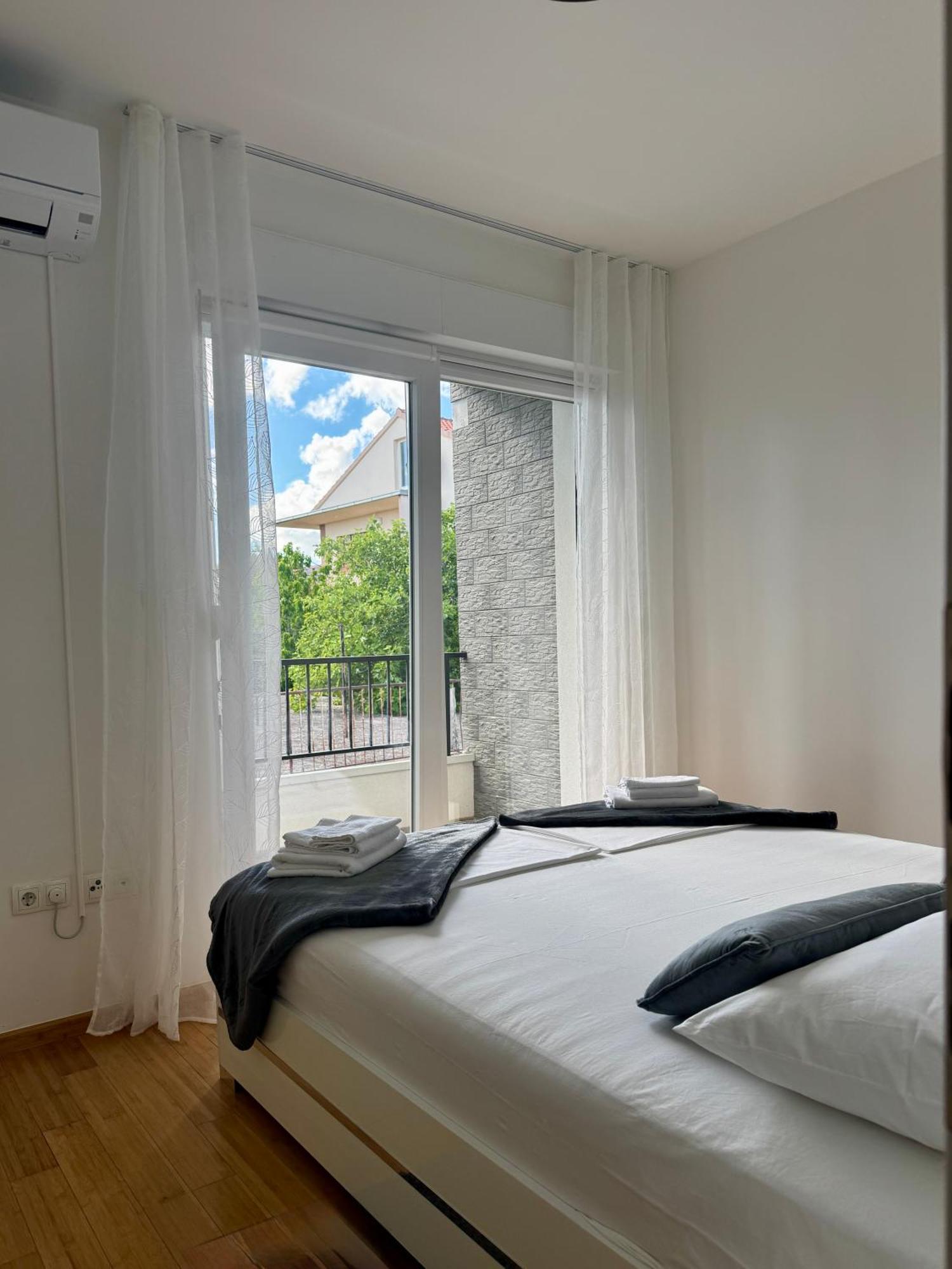 Maryann Apartment Kastela Bagian luar foto