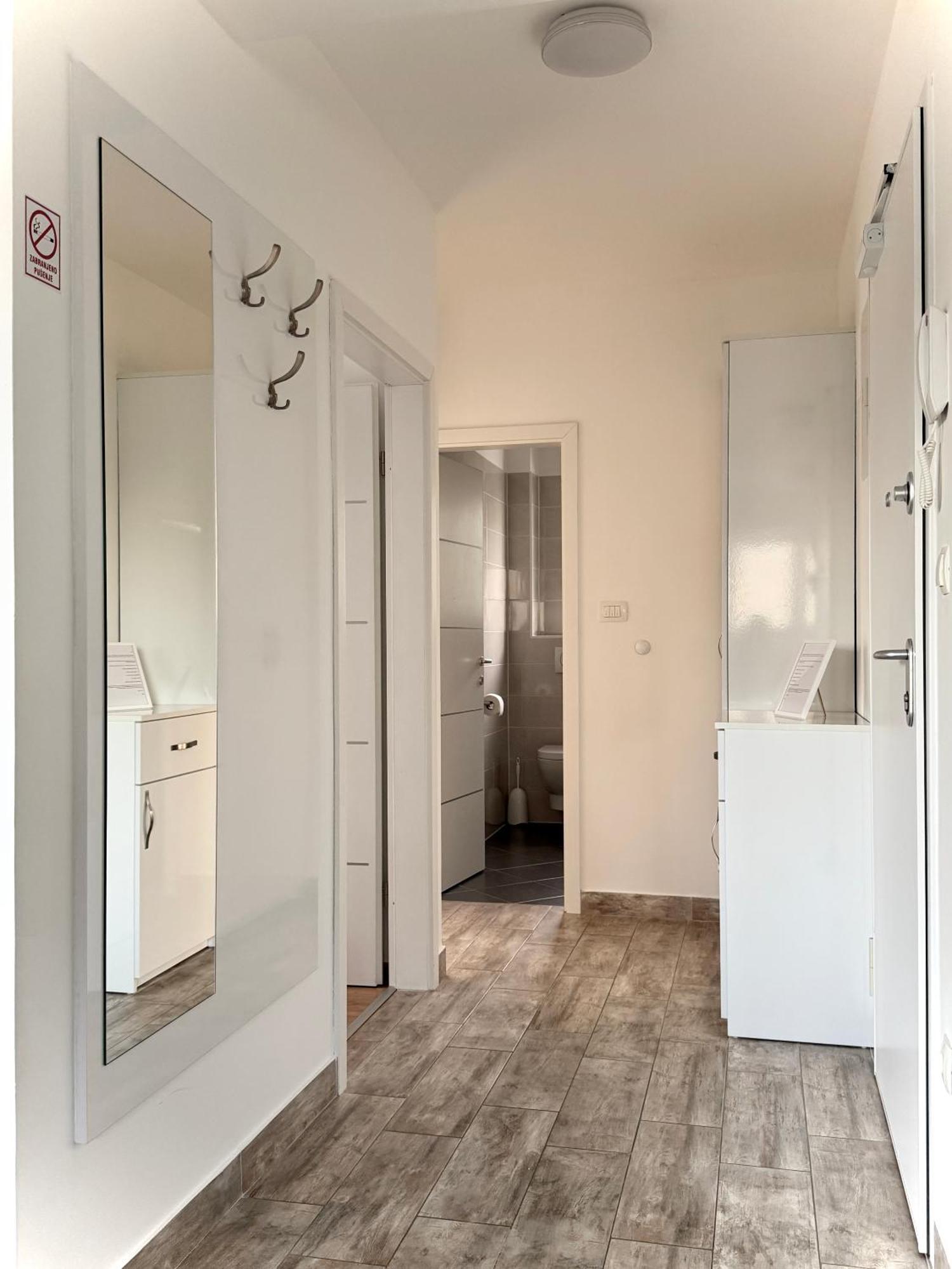 Maryann Apartment Kastela Bagian luar foto