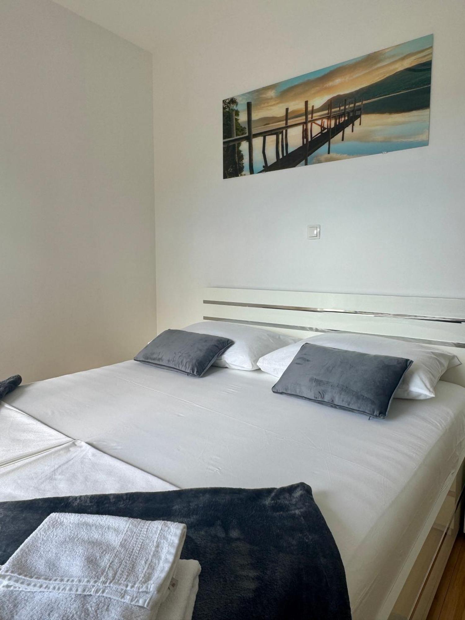 Maryann Apartment Kastela Bagian luar foto